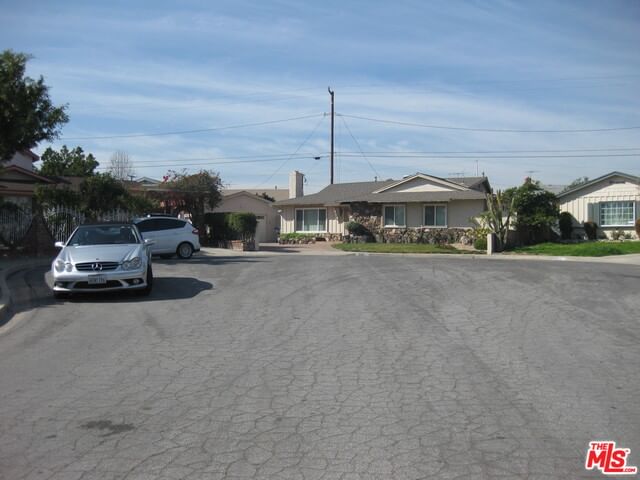 HOLLY OAK photo 13