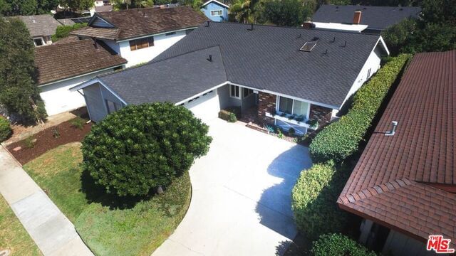 3620 LAMA AVE
