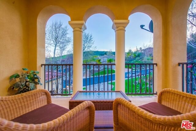 MONT CALABASAS photo 33