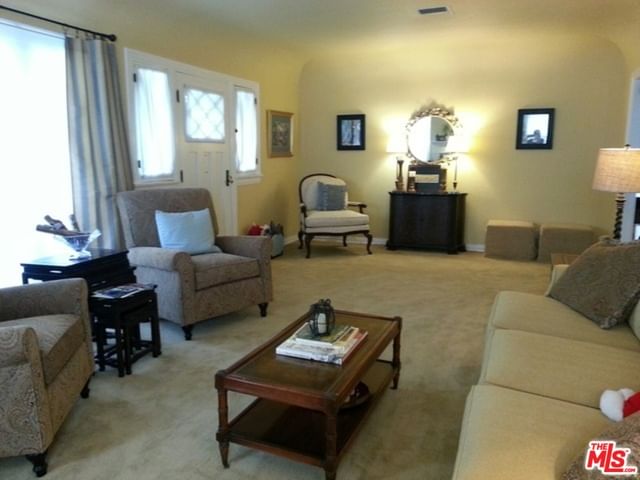 WOODWARD photo 3