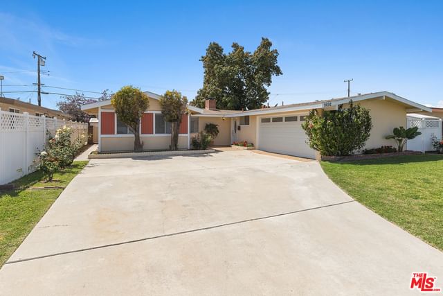 9692 STONYBROOK DR