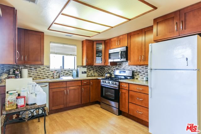 220TH photo 16