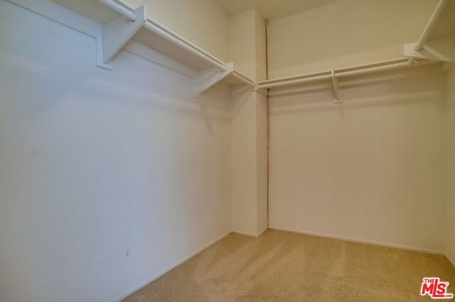 EDGECLIFF photo 28