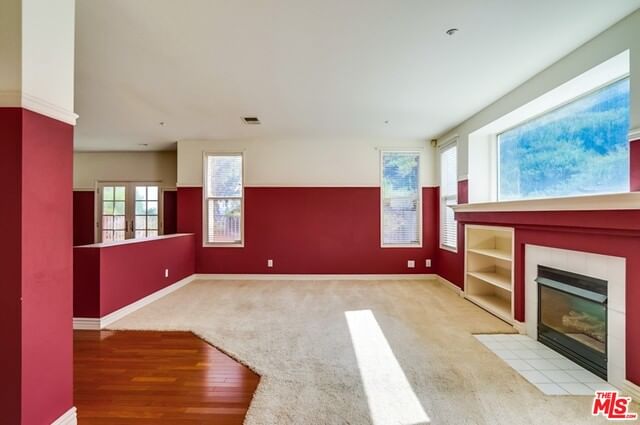 EDGECLIFF photo 4