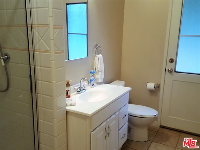 FULLBRIGHT photo 12