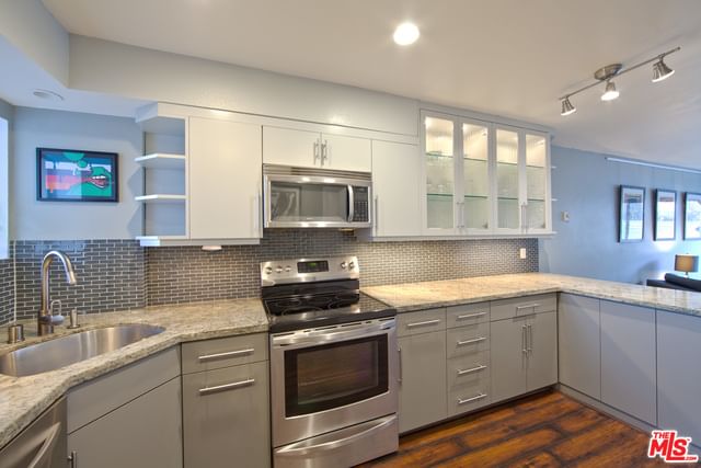 350 Cedar Ave