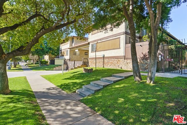 Villa photo 1