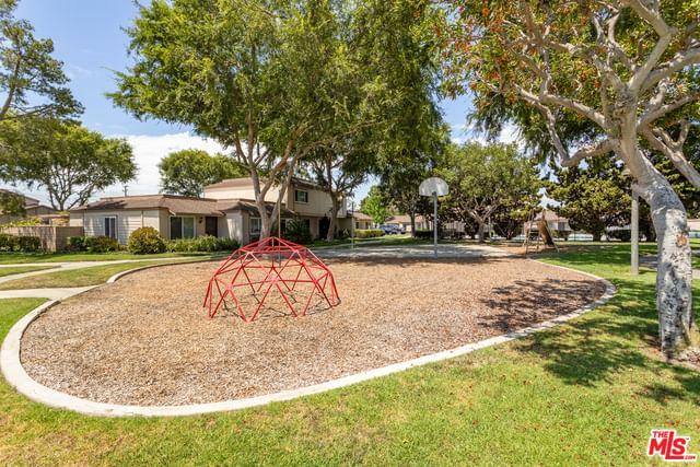 Edgebrook photo 20