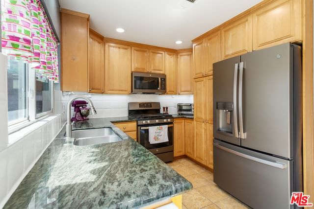 Edgebrook photo 7
