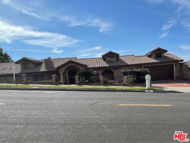 3133 Punta Del Este Dr