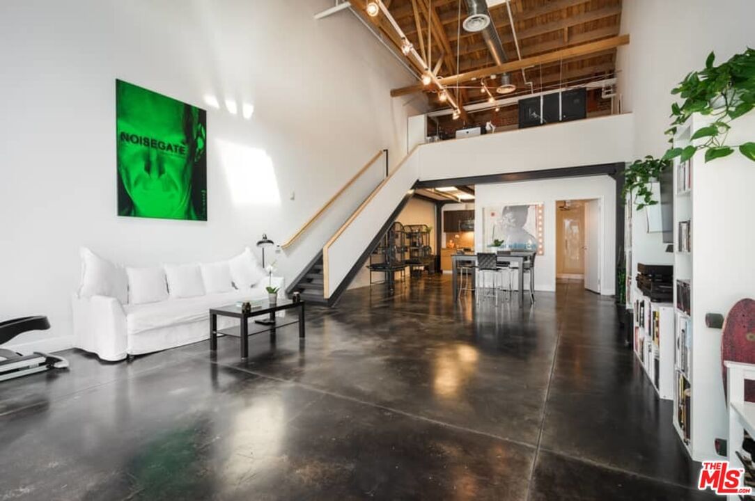 130 HEWITT ST