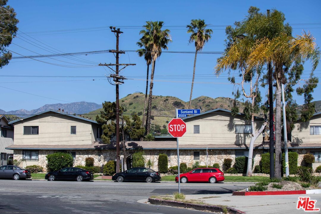 SUNLAND photo 7