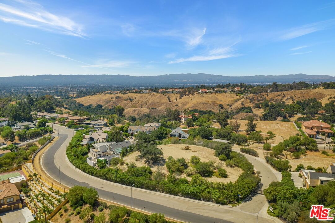 Knoll Hill photo 1