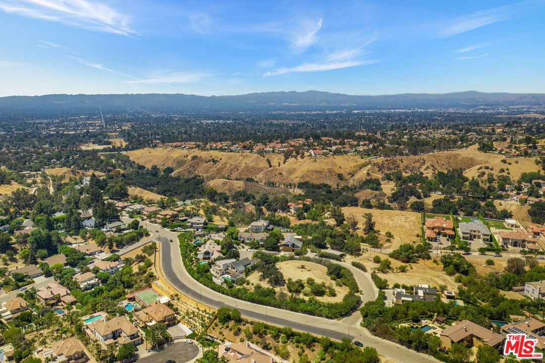 Knoll Hill photo 11
