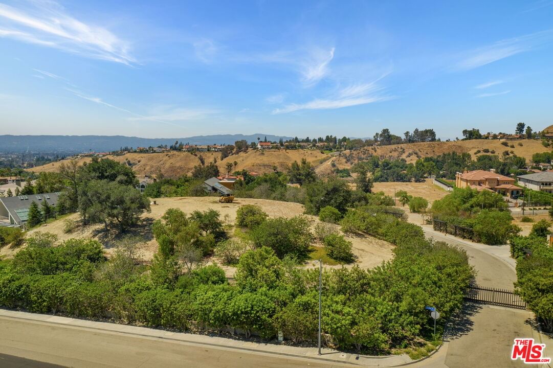 Knoll Hill photo 3
