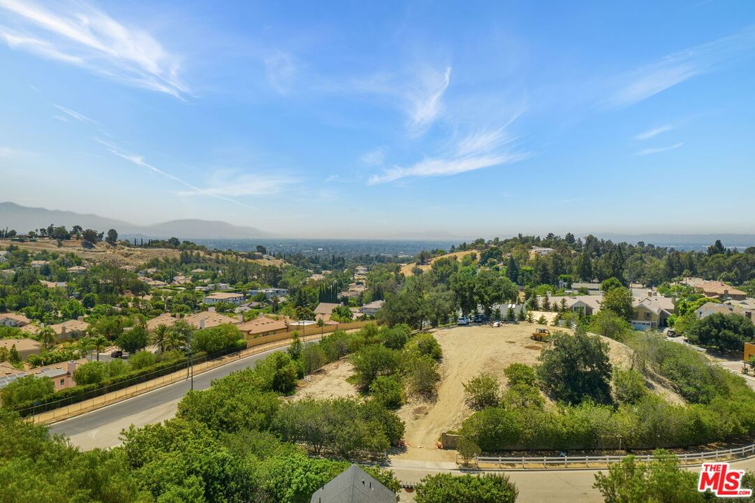 Knoll Hill photo 4
