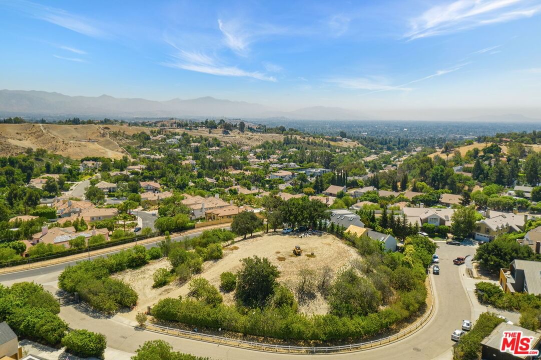Knoll Hill photo 5