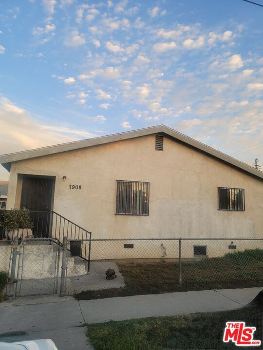 7908 Towne Ave