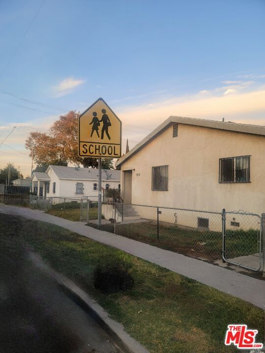 Towne photo 9