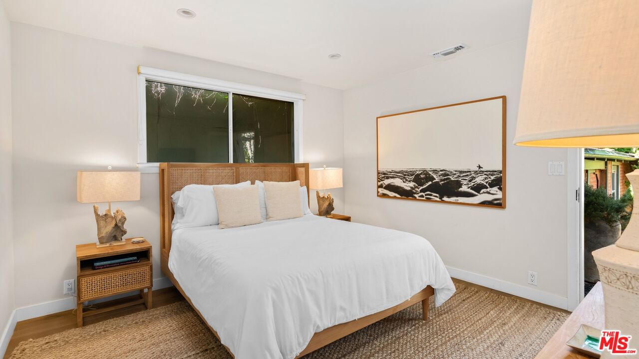 Malibu Colony photo 28