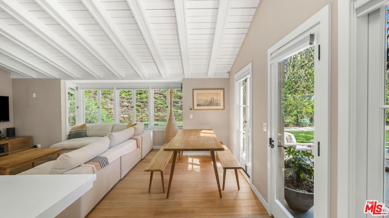 Malibu Colony photo 41