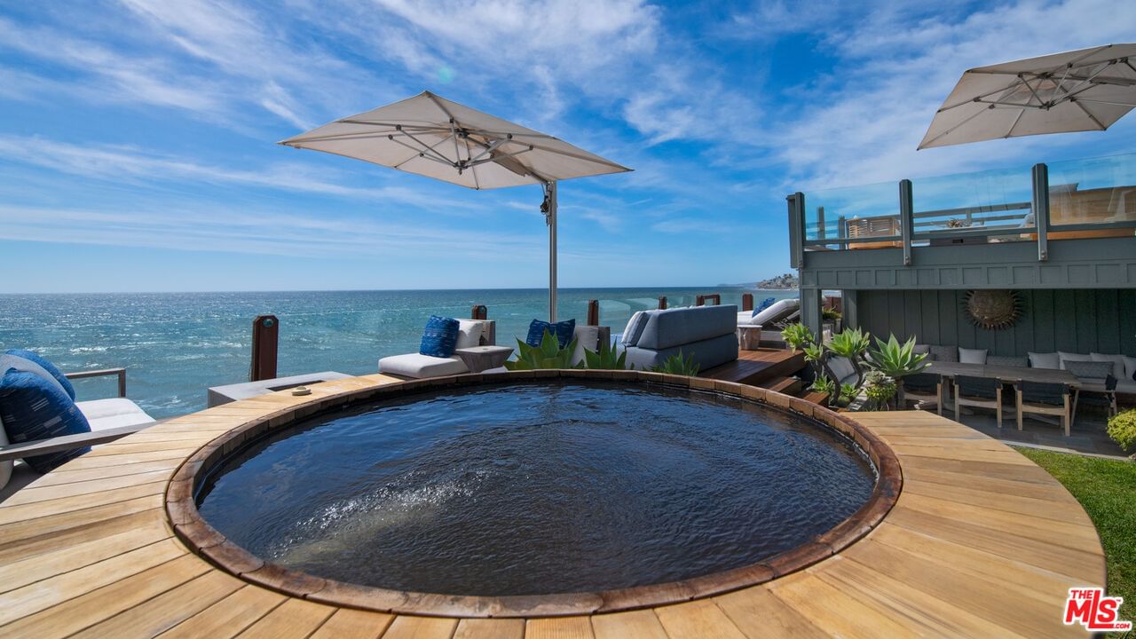 Malibu Colony photo 47