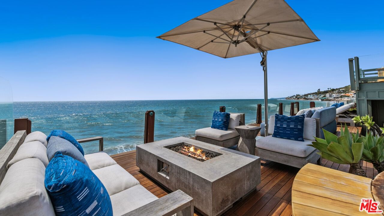 Malibu Colony photo 49