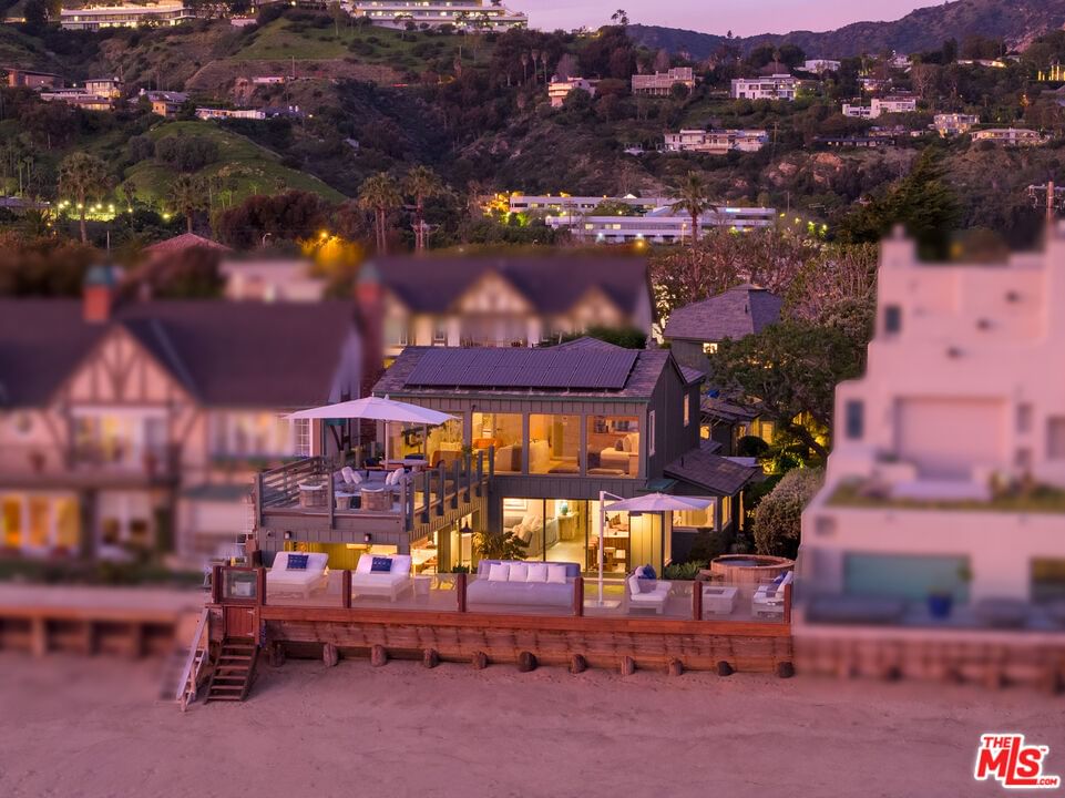 Malibu Colony photo 55