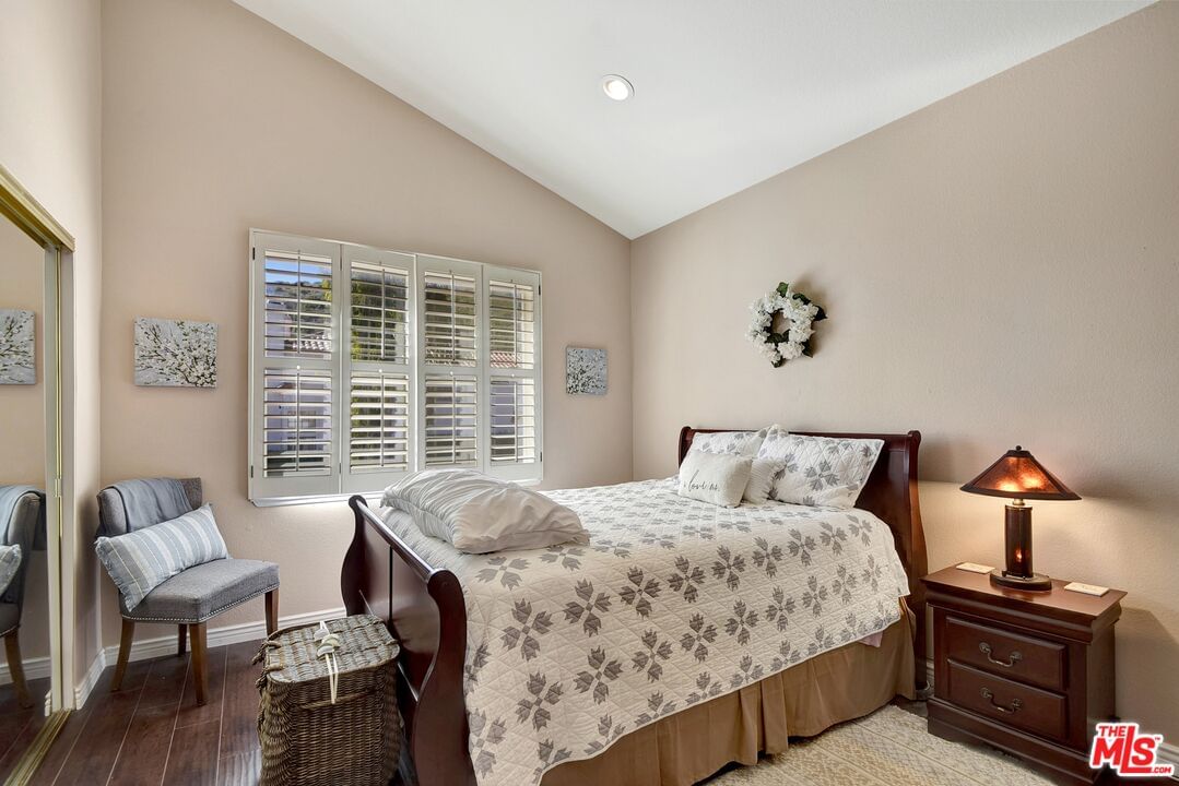 Hazelcrest photo 24