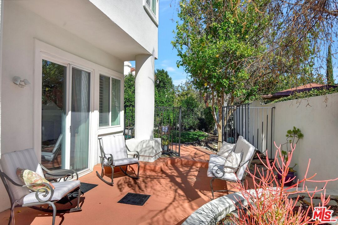 Hazelcrest photo 36