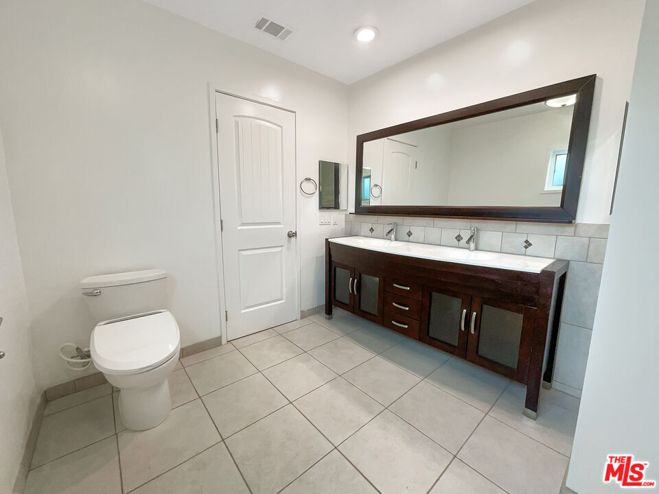 Deerfield photo 21