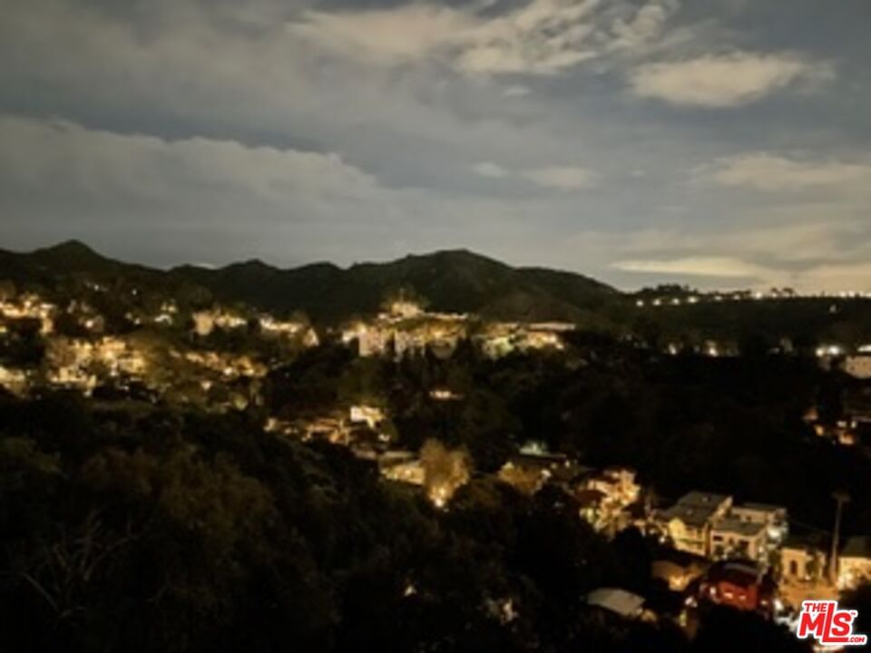 Creston photo 10