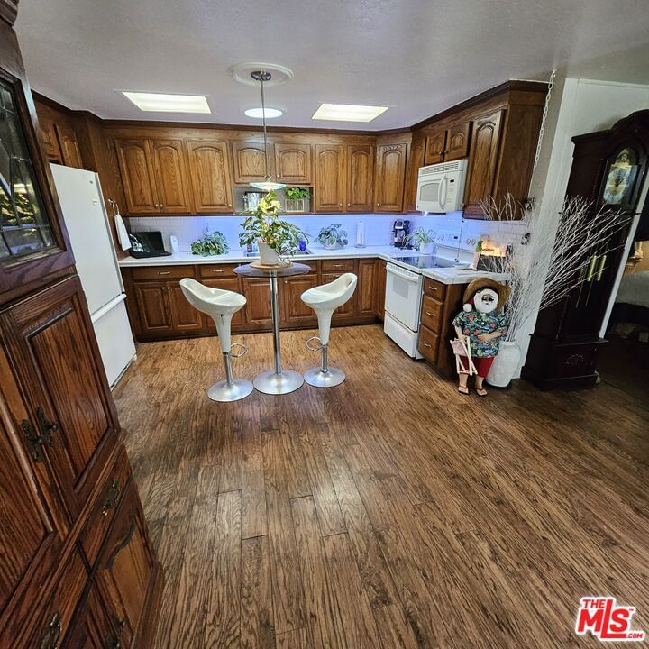 Fresh Meadow Ln photo 3