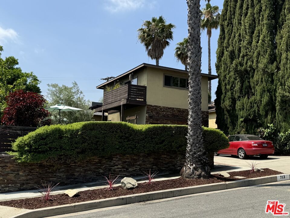 713 Brown Dr