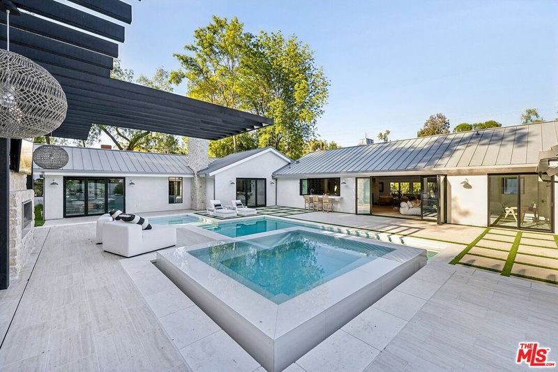 5565 Jed Smith Rd