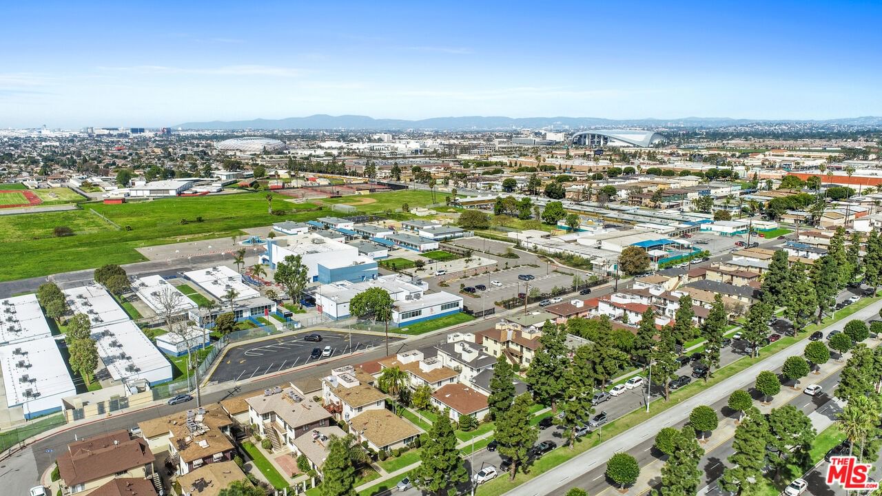 Crenshaw photo 6