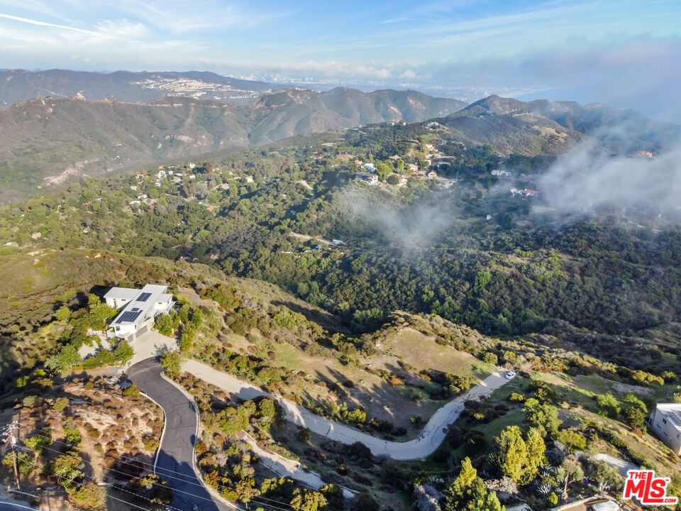 Saddle Peak photo 7