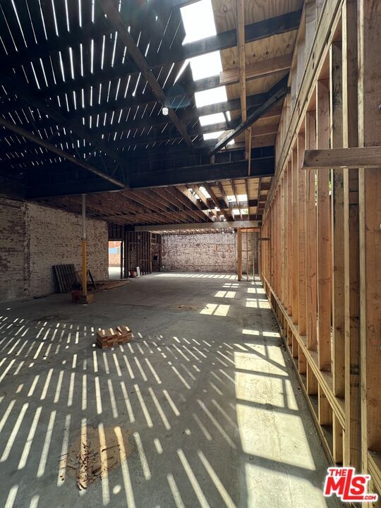 La Brea photo 4