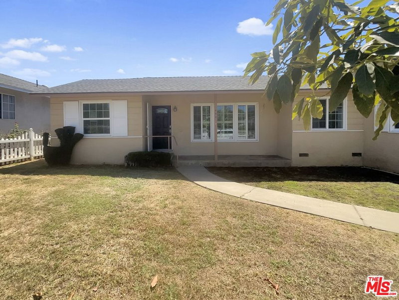 562 Magnolia Ave