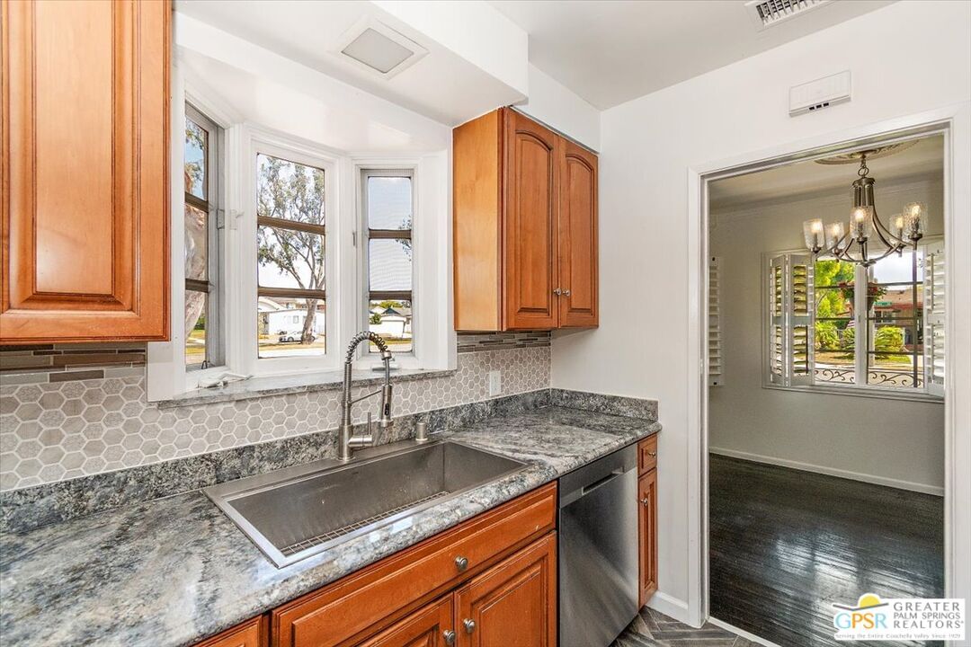 Teri photo 9