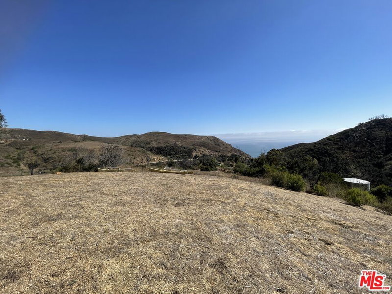 3465 Encinal Canyon Rd