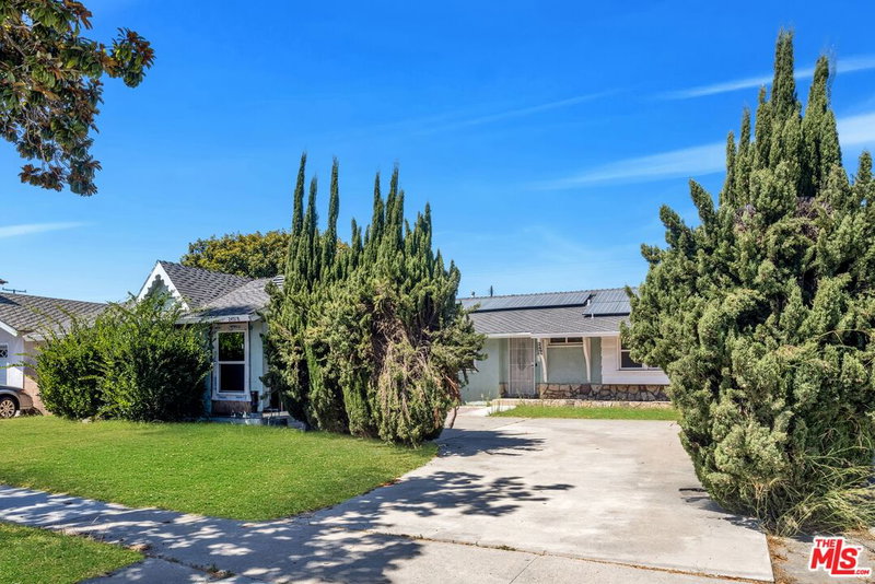 2491 Chanticleer Rd