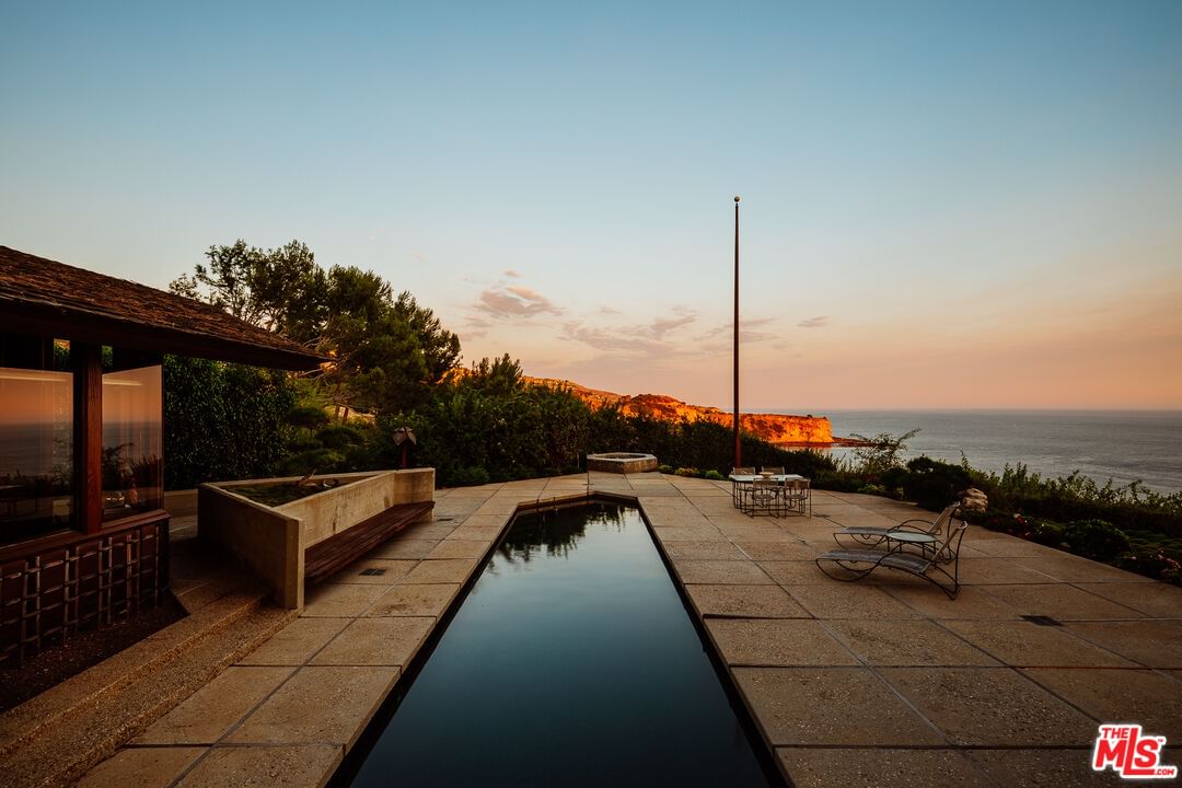 Sea Cove photo 42