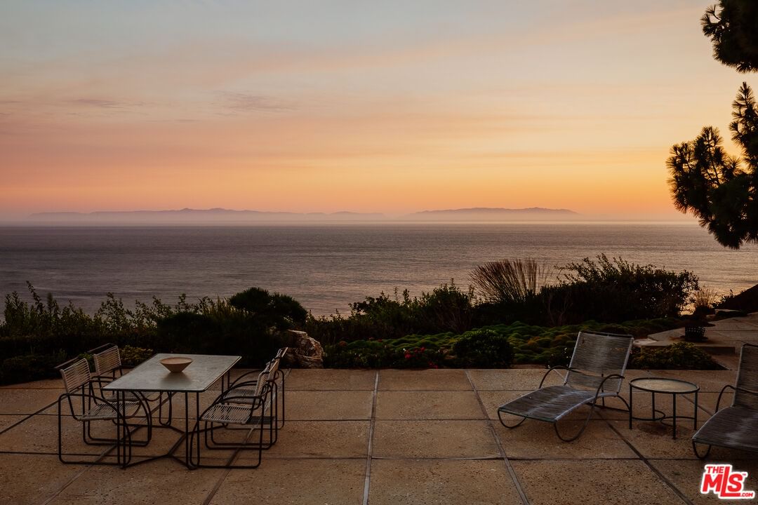 Sea Cove photo 44