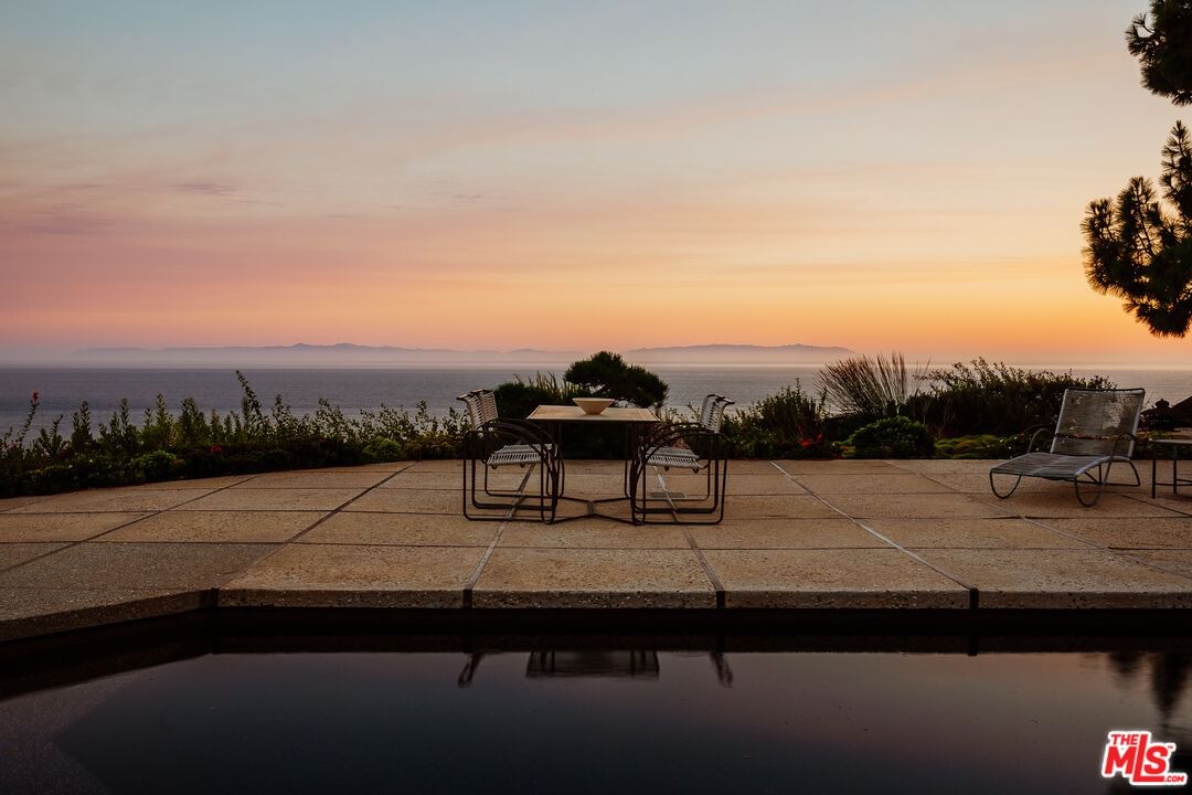 Sea Cove photo 45
