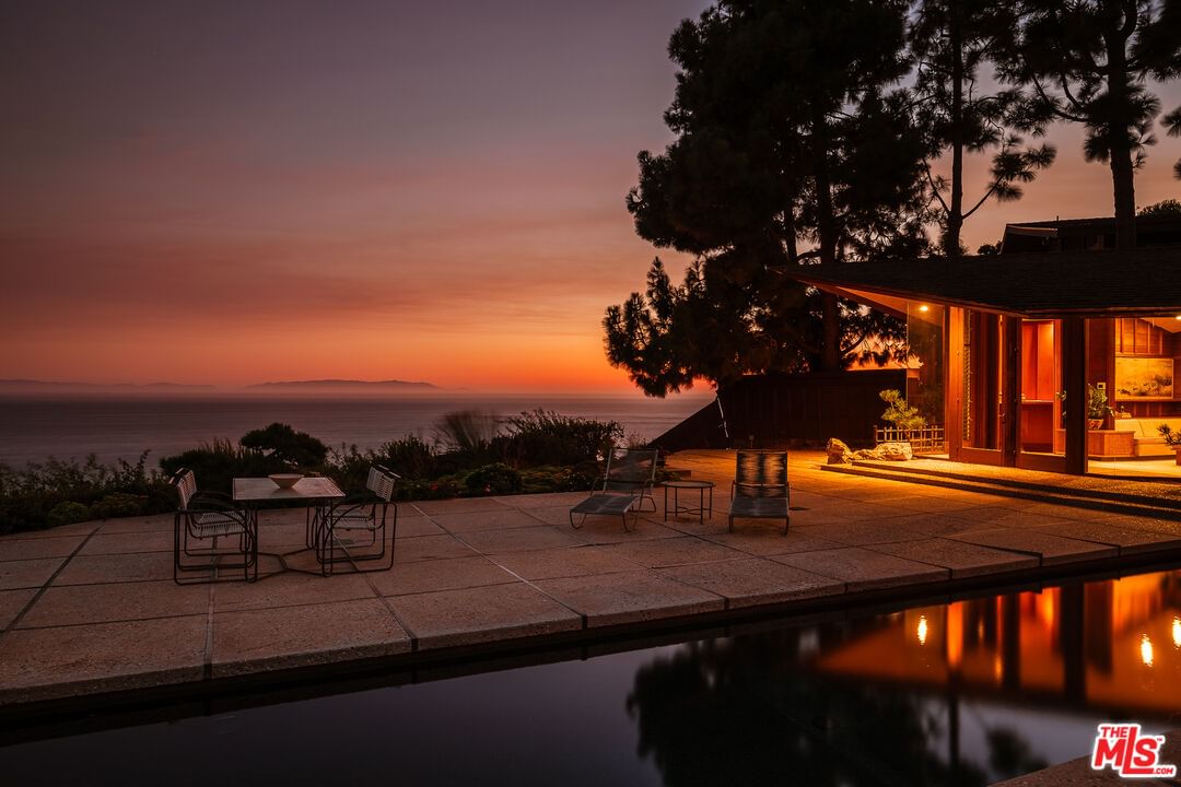 Sea Cove photo 52