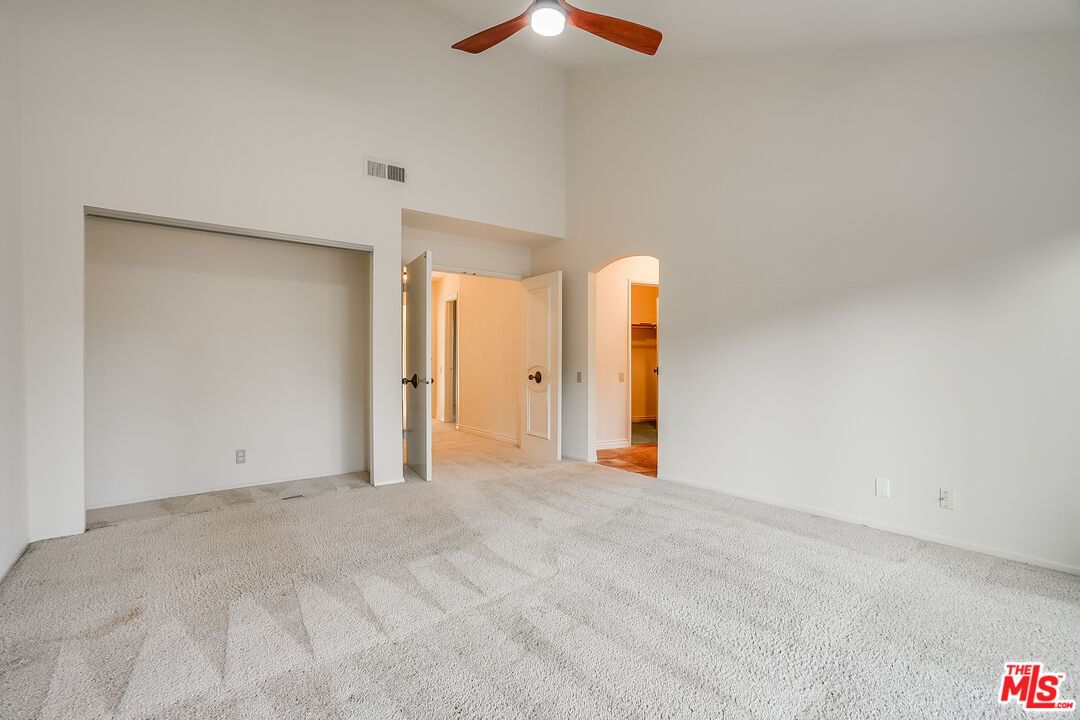 Kelmscott photo 21