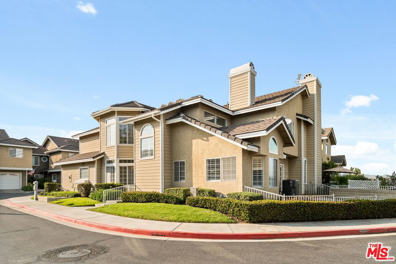 736 Crown Pointe Dr