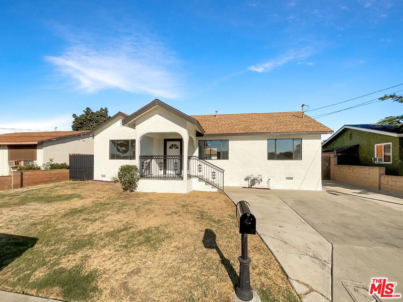 124 Thompson Ave
