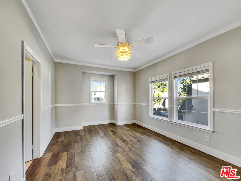 Edgewater photo 12